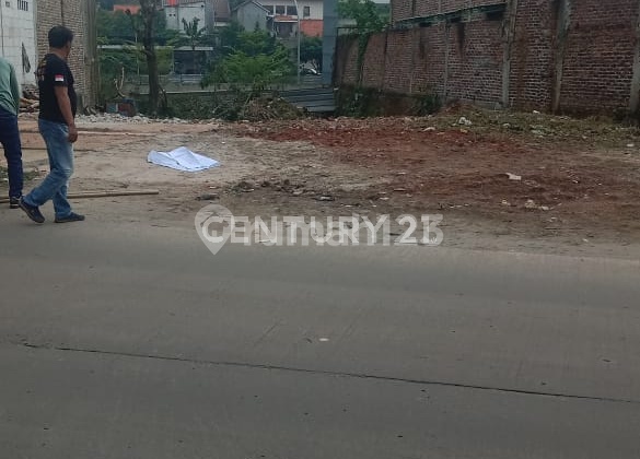 Tanah Jalan Utama Simpang Lima Ciracas. Depan SMP Pariskian. Tanah Jalan Utama Simpang Lima Ciracas. Depan SMP Pariskian.