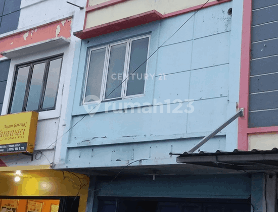 3-Storey Shop House on Jl Abdul Latief Sumurpecung, Ideal for Business
