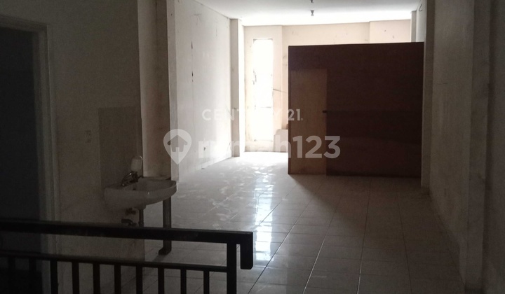 Shop House Attached to Main Road Lopang Toll Access Shop House Attached to Main Road Lopang Toll Access