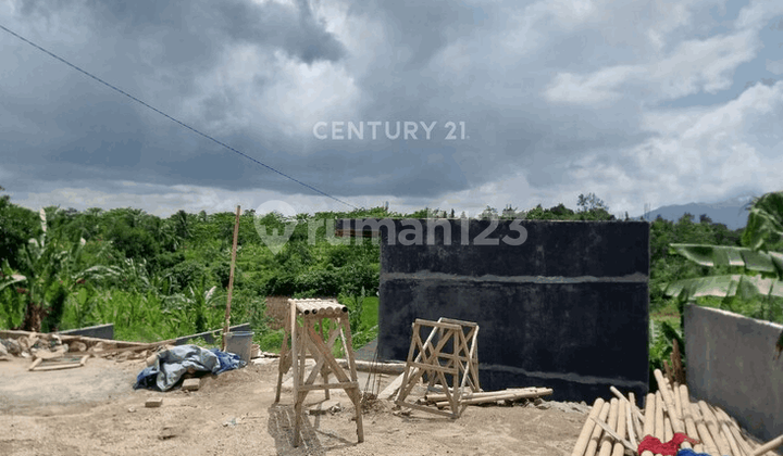 Land Already Walled Off, Kosan Under Construction on Jl Palka