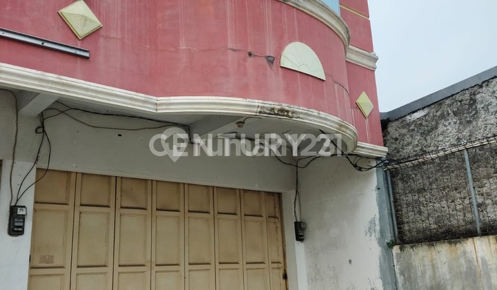 2-Storey Shop House on Main Road Taktakan, Suitable for Business 1
