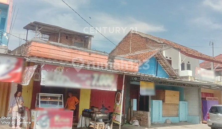 2-Storey Shop House on Anyer Main Road, Suitable for Business 2-Storey Shop House on Anyer Main Road, Suitable for Business