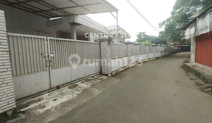 Hunian Semi Furnished Plus Studio Foto Jl Tb Khotib 1