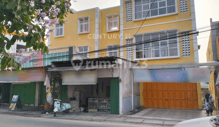 Ruko 3 Lantai Bhayangkara Dekat Kampus dan Perumahan