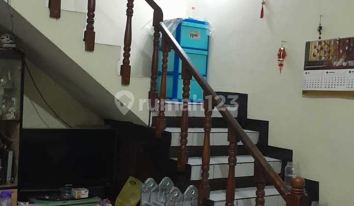 FOR SALE: STRATEGIC PUNGKUR SHOPHOUSE IN THE HEART OF BANDUNG CITY FOR SALE: STRATEGIC PUNGKUR SHOPHOUSE IN THE HEART OF BANDUNG CITY