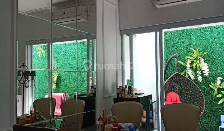 ruang makan rumah cantik puri cisaranten arcamanik