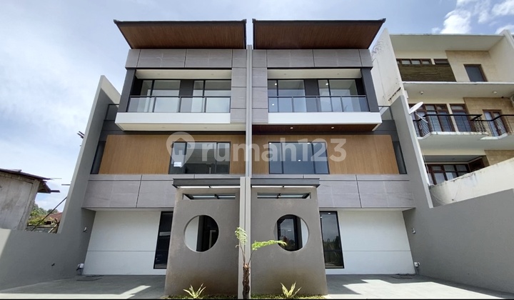 Rumah Baru Setra Duta Bandung Ada Kolam Renang 2