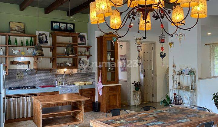 Rumah Villa Dago Pakar 3 Lantai Full Furnish 2