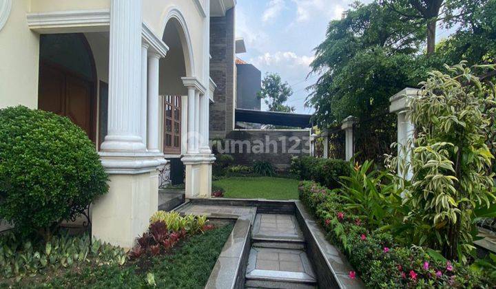  Rumah Mewah Luas 2 Lantai Ada Taman Pribadi Di Batununggal Indah 2