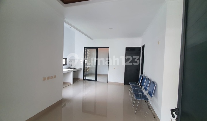 RUMAH BARU HOEK 2 LANTAI BUAH BATU MARGACINTA DEKAT AKSES TOL 2