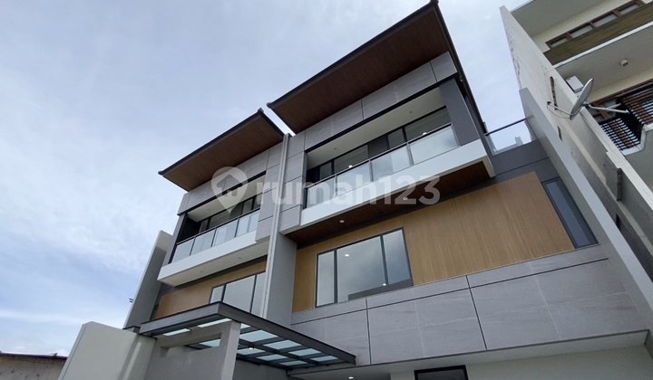 Rumah Baru Setra Duta Bandung Ada Kolam Renang Rumah Baru Setra Duta Bandung Ada Kolam Renang