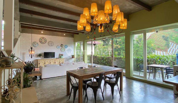 Rumah Villa Dago Pakar 3 Lantai Full Furnish 1