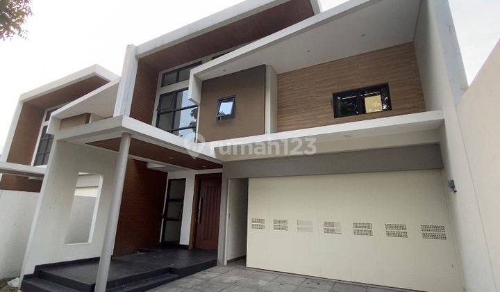 Rumah Baru 2 Lantai Luas Selangkah Ke Alun-Alun Kota Bandung 1