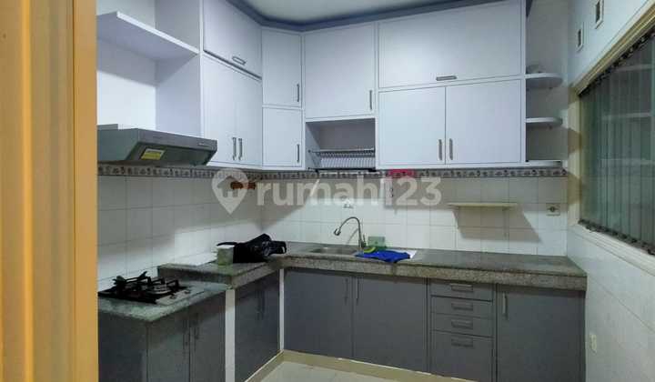 Rumah 1 Lantai Di Komplek Singgasana Pradana 2