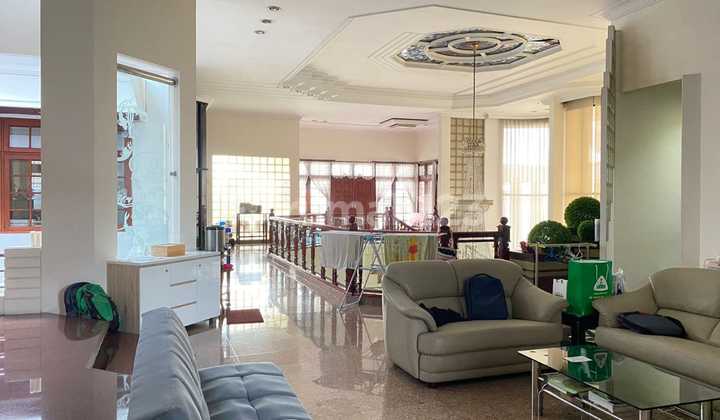  JUAL RUMAH PUSAT KOTA SUPER STRATEGIS LANGKA DI JALAN CEMPAKA 2