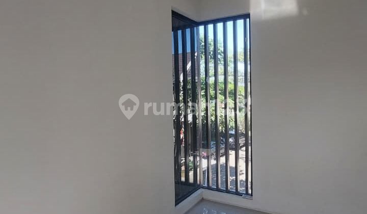 DIJUAL / DISEWAKAN RUMAH NORTH WEST LAKE