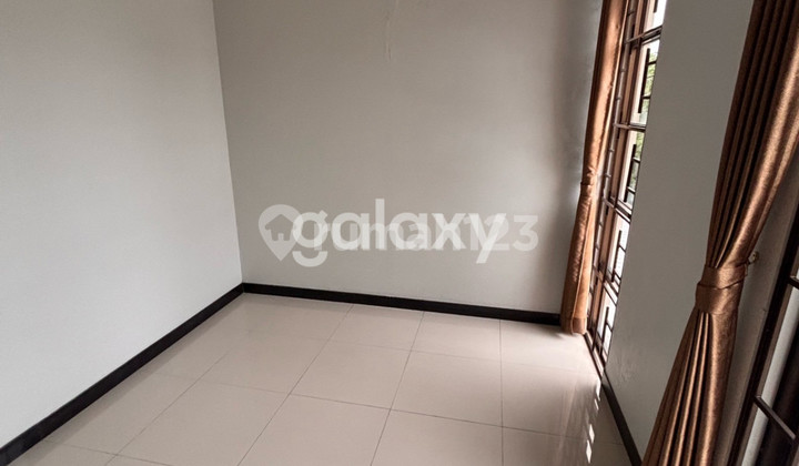 Minimalist Ready-to-Live House for Rent in Hamilton - Pantai Mentari 2