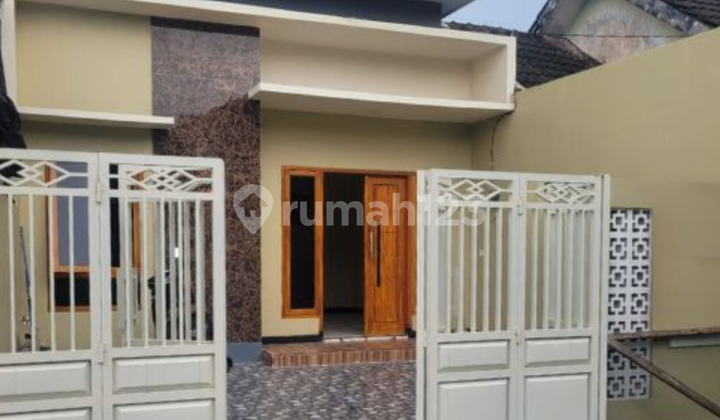Jual Rumah Premium‼️Rumah Mewah Tapi Murah Lokasi Syrategis Perumahan Pondok Man