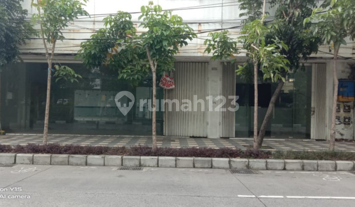 Gedung Ruko Komersil Surabaya Barat Lokasi Strategis Cocok untuk Usaha