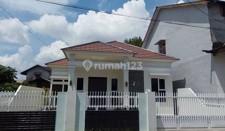 Rumah Cantik Siap Huni Jl. Ujung Pandang 1 1