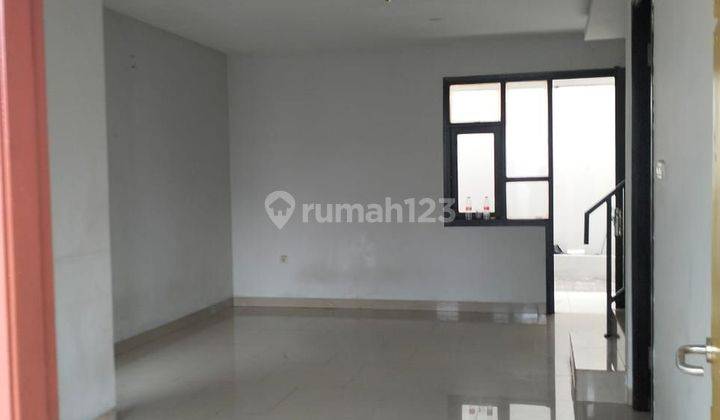 Rumah 2 lantai daerah pondok kacang di Jln  setia Budi raya SHM Sudah Renovasi 2