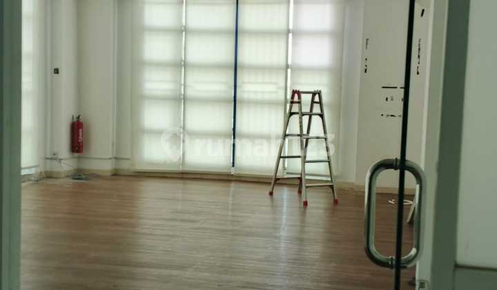 Di Sewakan Ruko Mangga Dua Square