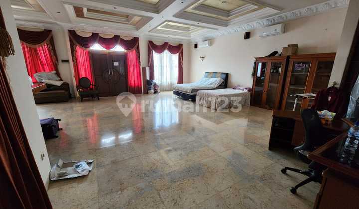 Di Jual Rumah Besar Siap Huni di Sunter