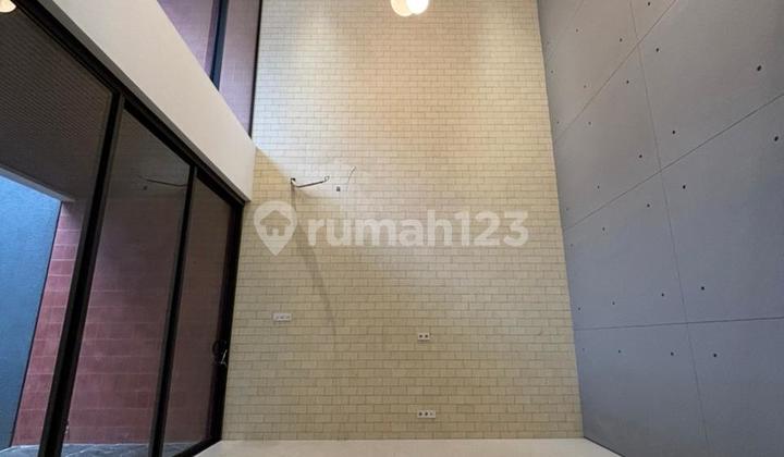 Dijual Rumah Mewah 2 Lantai Dekat Akpol di Telaga Bodas Cluster 2