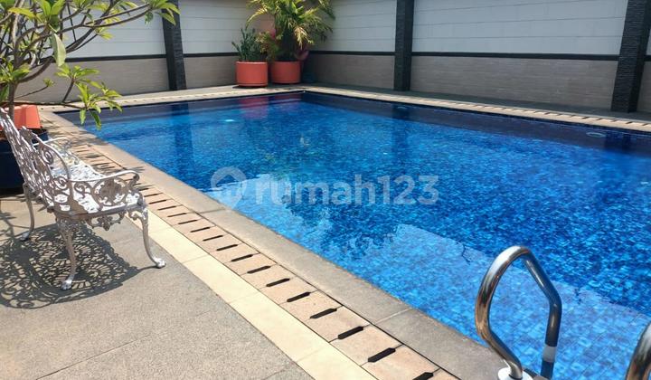 Dijual Rumah dengan Fasilitas Kolam Renang di Jl Bromo Gajah Mungkur 1
