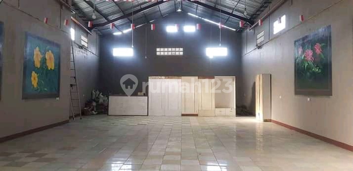 Wide Warehouse Visited in Kedungmundu Tembalang 1