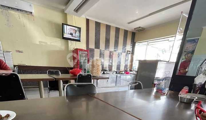 Ruko Gandeng Eks Resto Parkir Luas di Jalan Utama Galaxy, Bekasi #425 2