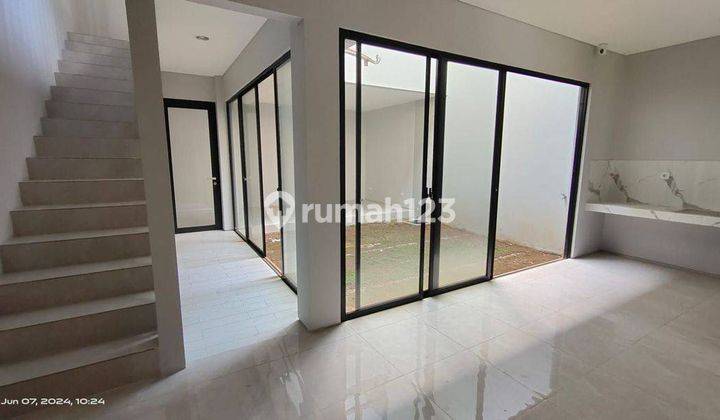 Cluzter Z Livin 140m2 SHM Grand Wisata, Bekasi 1