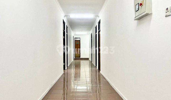 Turun Harga Gedung Mampang di Jakarta Selatan 2