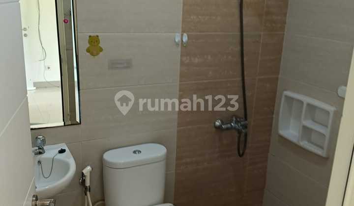Siap Huni, Cluster Aman, Dekat Summarecon Rumah Disewakan di Mustika Jaya, Bekasi #1404 2