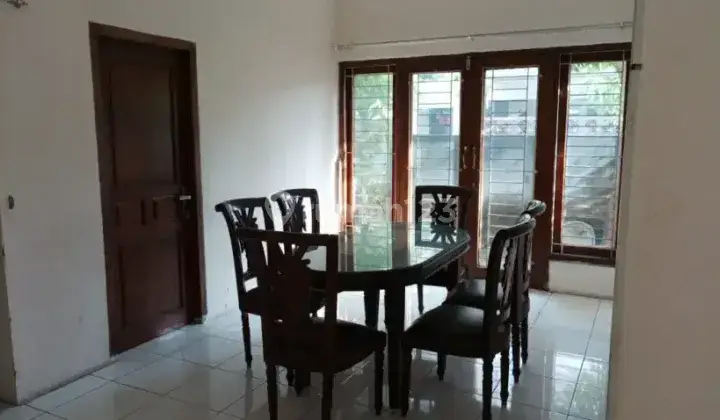 Rumah Galaxy Hook Bonus Kost 8pintu di Grand Galaxy, Bekasi 2