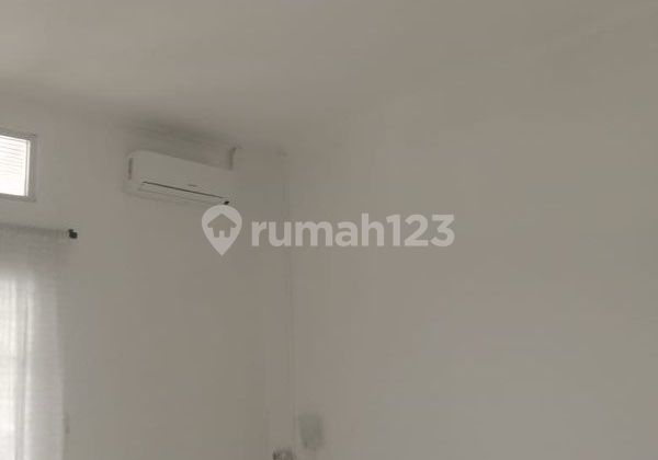 Siap Huni, Cluster Aman, Dekat Summarecon Rumah Disewakan di Mustika Jaya, Bekasi #1404 Siap Huni, Cluster Aman, Dekat Summarecon Rumah Disewakan di Mustika Jaya, Bekasi #1404