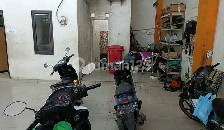 Ruko/Gudang Eks Showroom di Jalan Utama Mustikasari, Bekasi #530 2