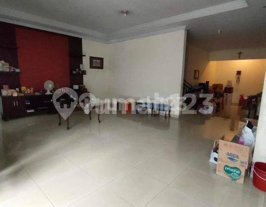 Bu Rumah Samping Mall Galaxy Boulevard Bonus 3 Kios Siap Huni di Jalan Utama Grand Galaxy City, Bekasi #035 2