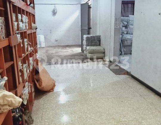Ruang Usaha Rumah Jatinegara pinggir jalan di Jatinegara, Jakarta Timur 2