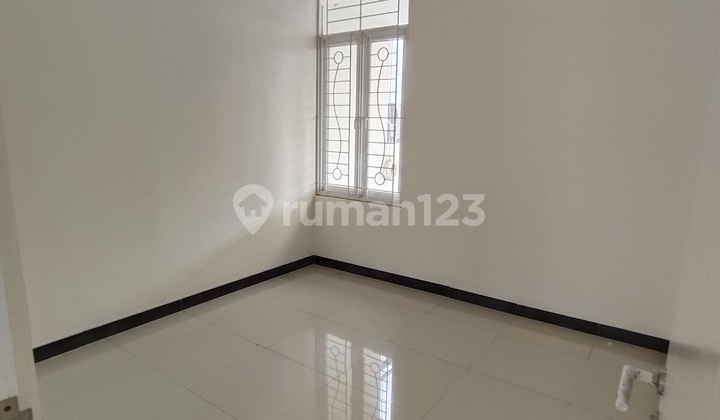 Rent a New Minimalist House in Taman Kopo Indah 2