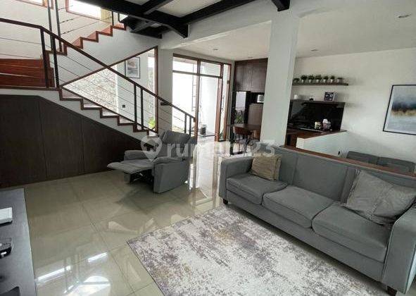 Turun Harga !! Jual Cepat Rumah Di Setraduta Sayap Pasteur