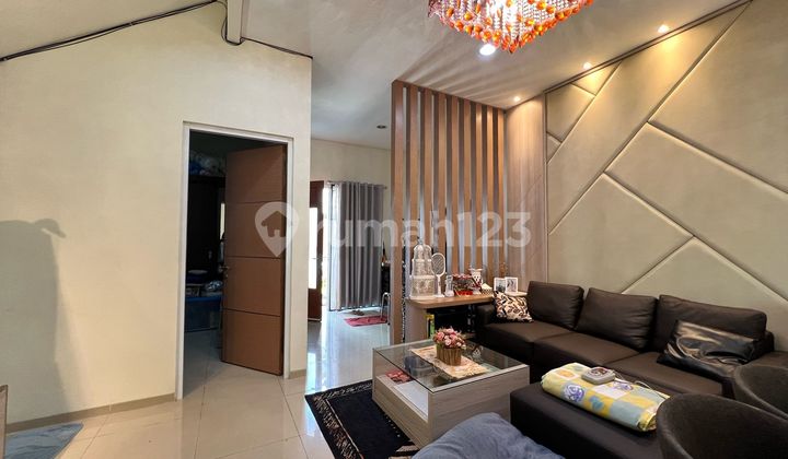 Rumah Cantik Minimalis di Setraduta Sayap Pasteur Bandung Rumah Cantik Minimalis di Setraduta Sayap Pasteur Bandung