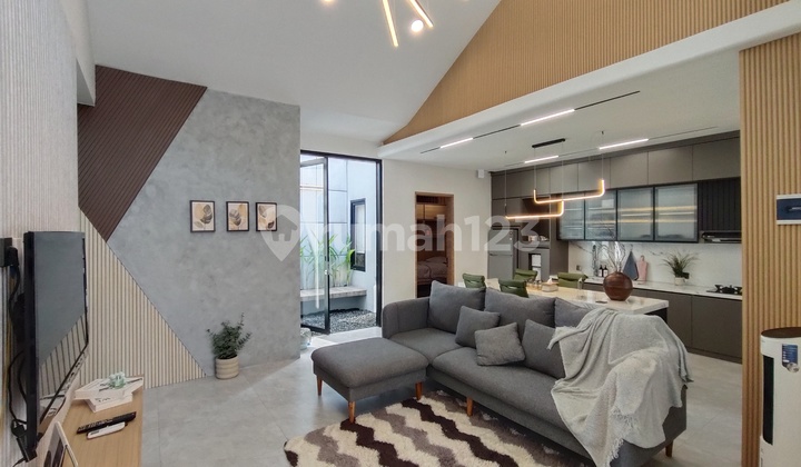 New Minimalist 1-Story House with SHM in Kota Baru Parahyangan