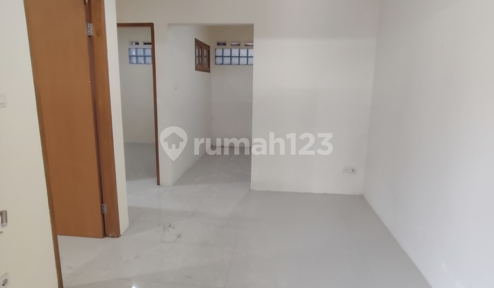 Rumah Bagus Minimalis 1,5Lantai di Dekat Summarecon Bandung Timur Rumah Bagus Minimalis 1,5Lantai di Dekat Summarecon Bandung Timur