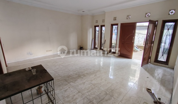 Jual Cepat Rumah bisa untuk Usaha di Pusat Kota Bandung Jual Cepat Rumah bisa untuk Usaha di Pusat Kota Bandung