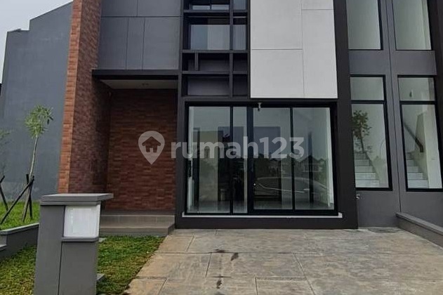 Jual Rumah Mewah Second Suvarna Tangerang