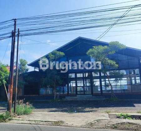 Lease of a Strategically Located Ex-Cafe Shop, A Culinary Business & Coffee Shop Paradise 1