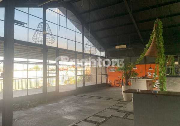 Lease of a Strategically Located Ex-Cafe Shop, A Culinary Business & Coffee Shop Paradise 2