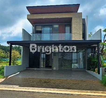 Eksklusivitas! Rumah Mewah, Selangkah ke Black Eagle Golf 1