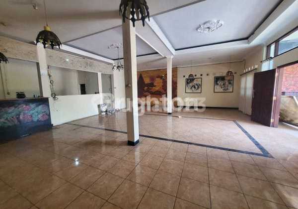 Commercial Property for Rent in Tembalang, Strategically Located in the Center of Activity 1